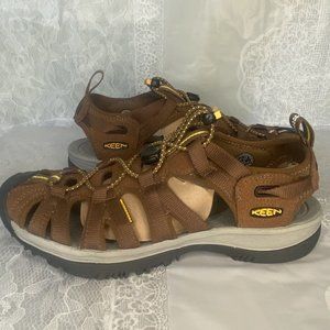 KEEN NEW waterproof sandals. Size 7 1/2 Brown